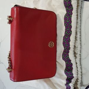 Robinson shoulder or crossbody bag from Tory Burch